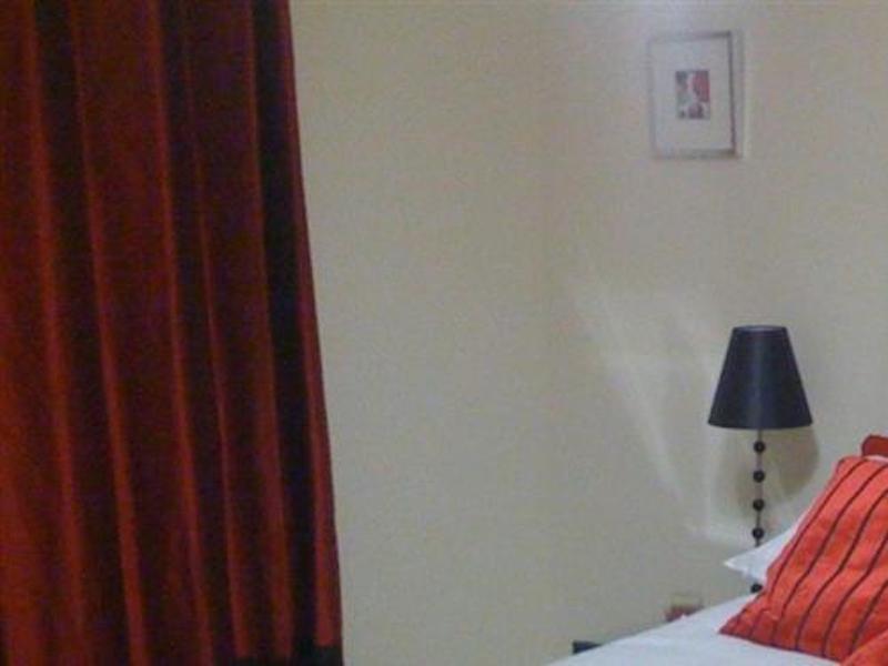 Apple House Wembley Guest house *